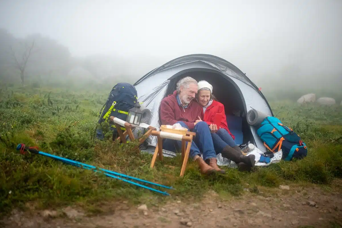 Les avantages insoupçonnés des voyages pour les seniors